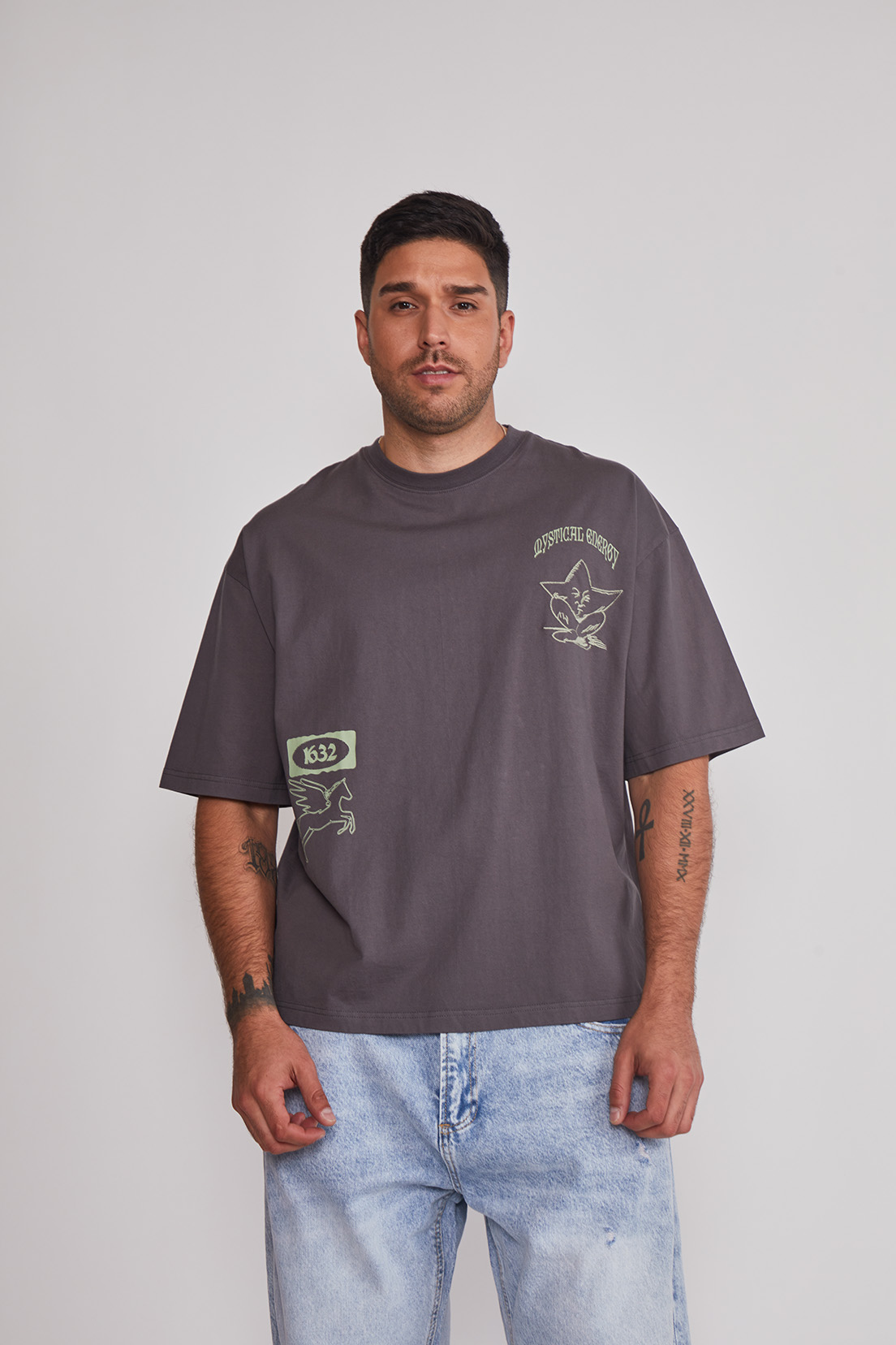 Polera Hombre Boxy Pegasus Gris Sioux 1