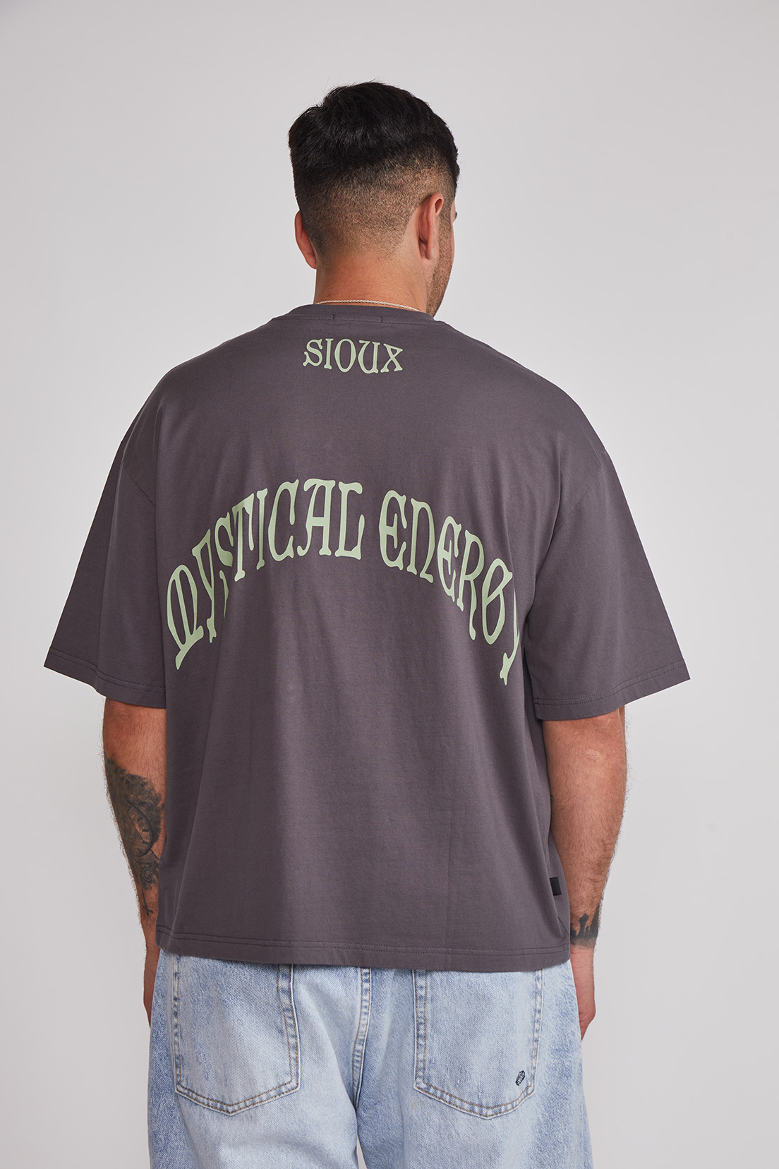 Polera Hombre Boxy Pegasus Gris Sioux 2