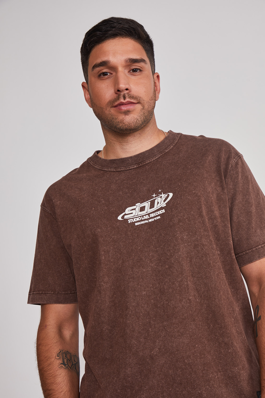 Polera Hombre Studio Café Sioux 5