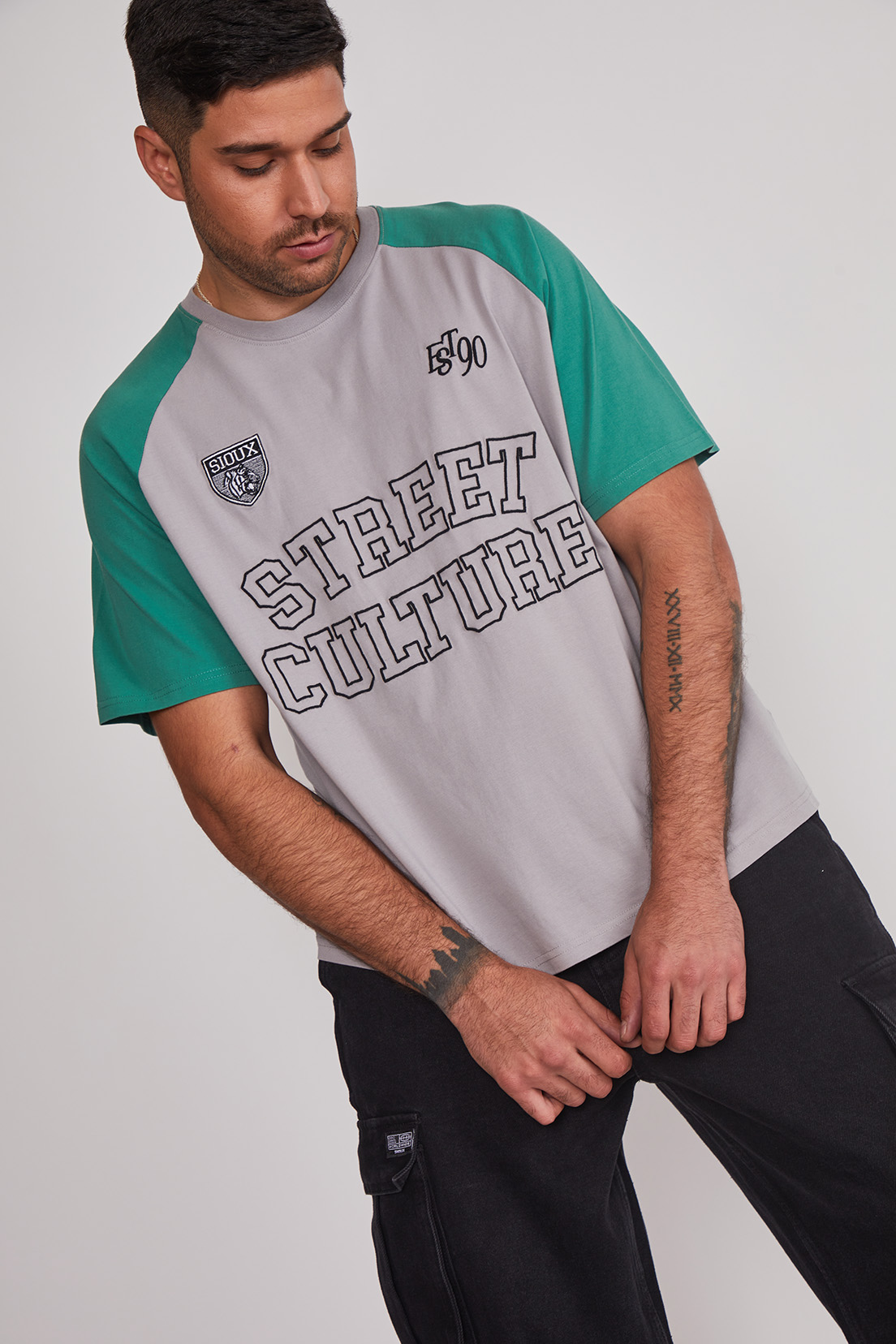 Polera Hombre Street Gris Sioux 3