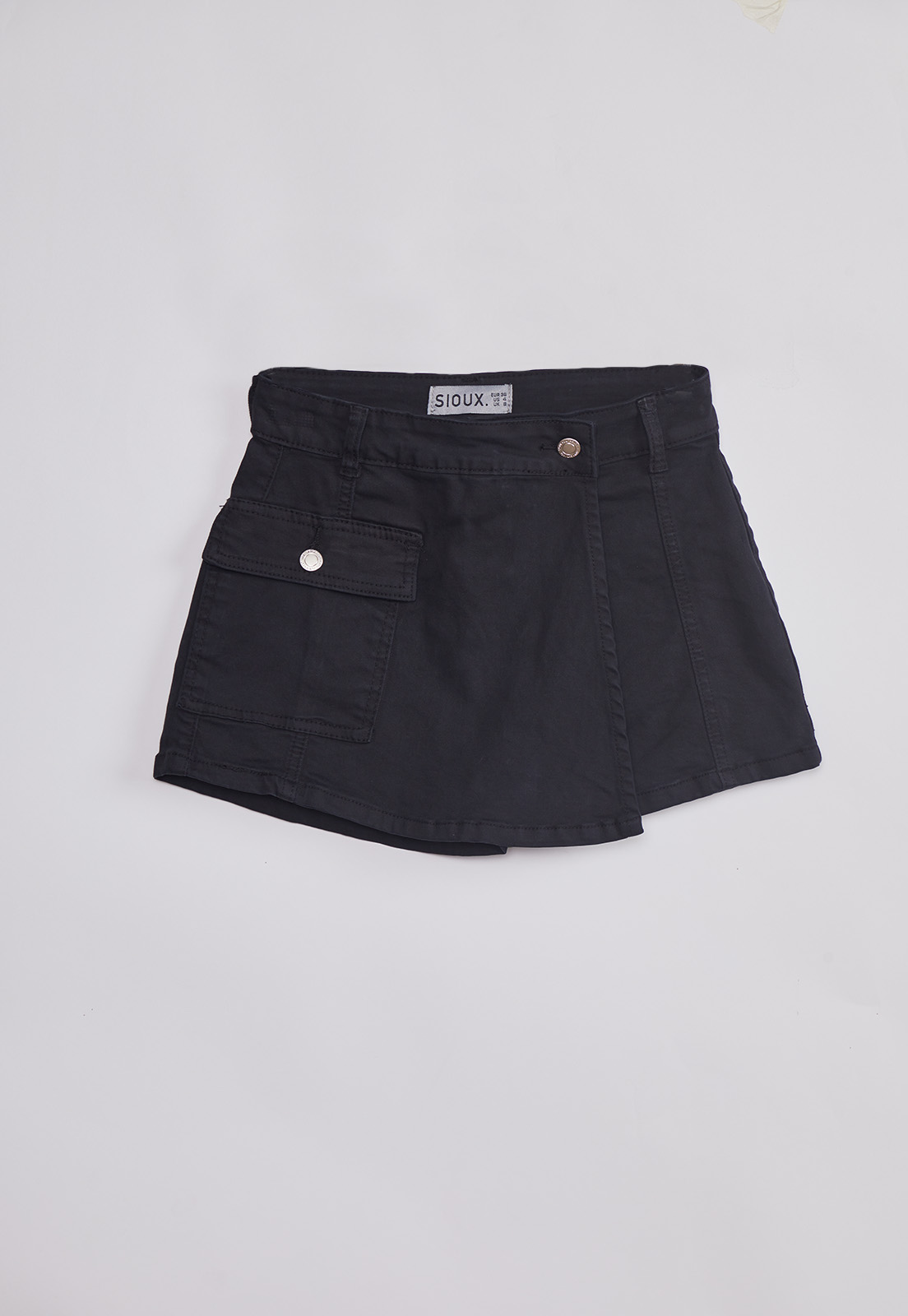 Falda Short Mujer Cargo Negro Sioux 1