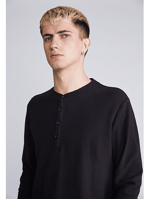 Polera Manga Larga Medio Cierre Negro Sioux