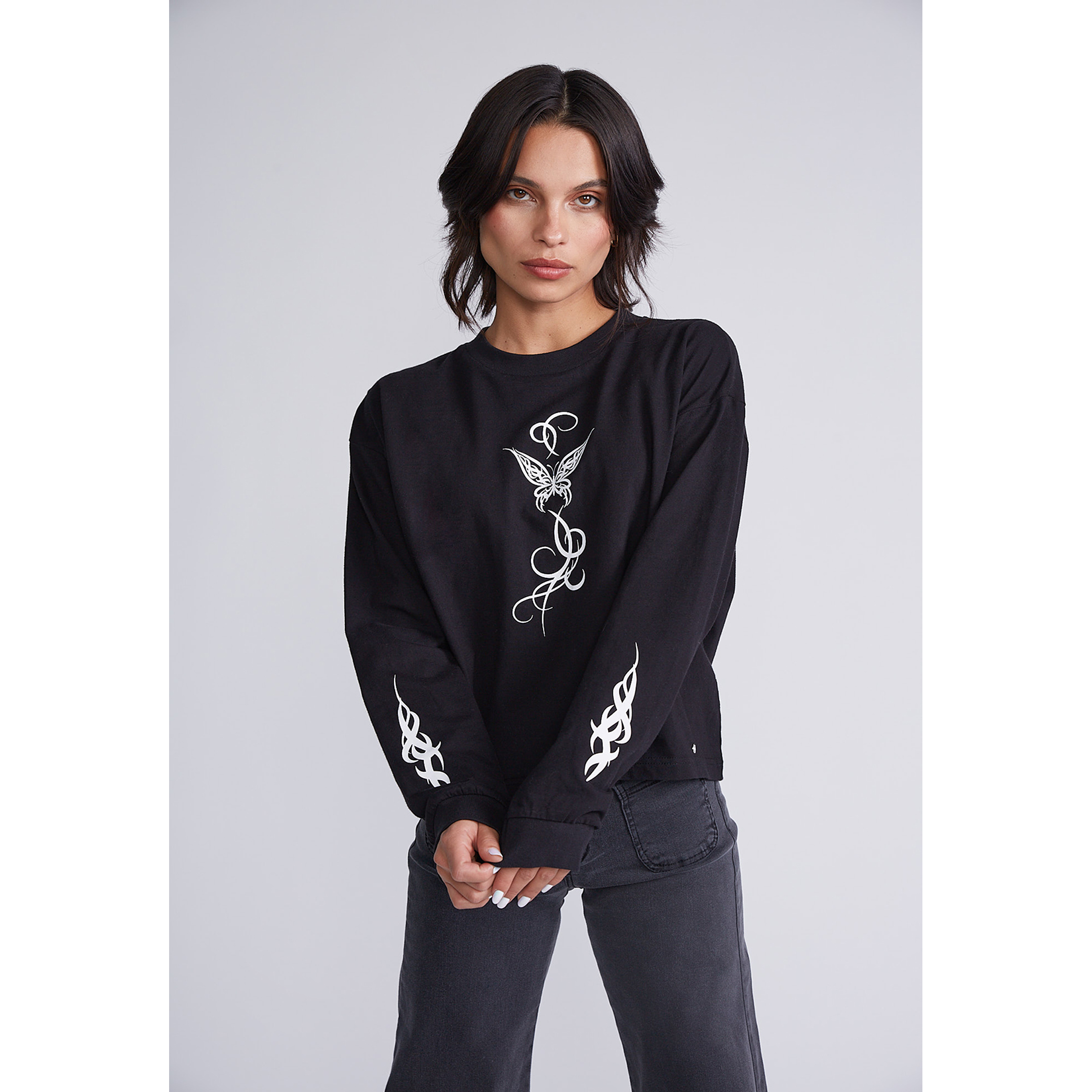 Polera Manga Larga Tribal Mariposa Negro Sioux 1