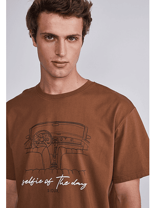 Polera Hombre Café Selfie Of Two Day Sioux