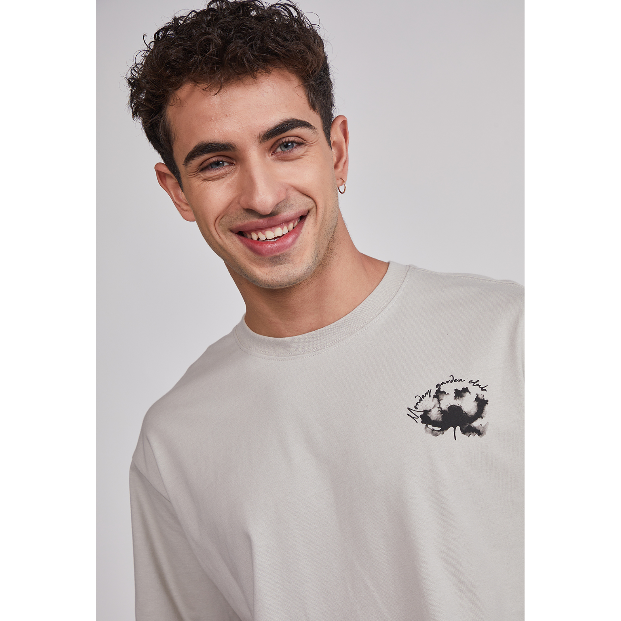 Polera Hombre Flor Grande Gris Sioux 3