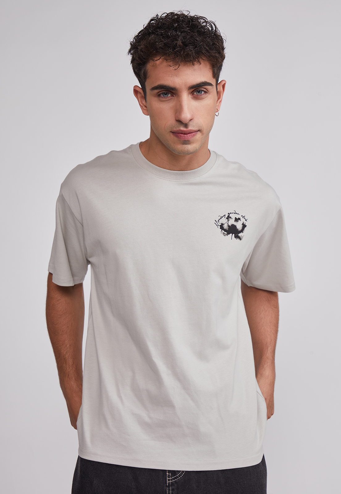 Polera Hombre Flor Grande Gris Sioux 1