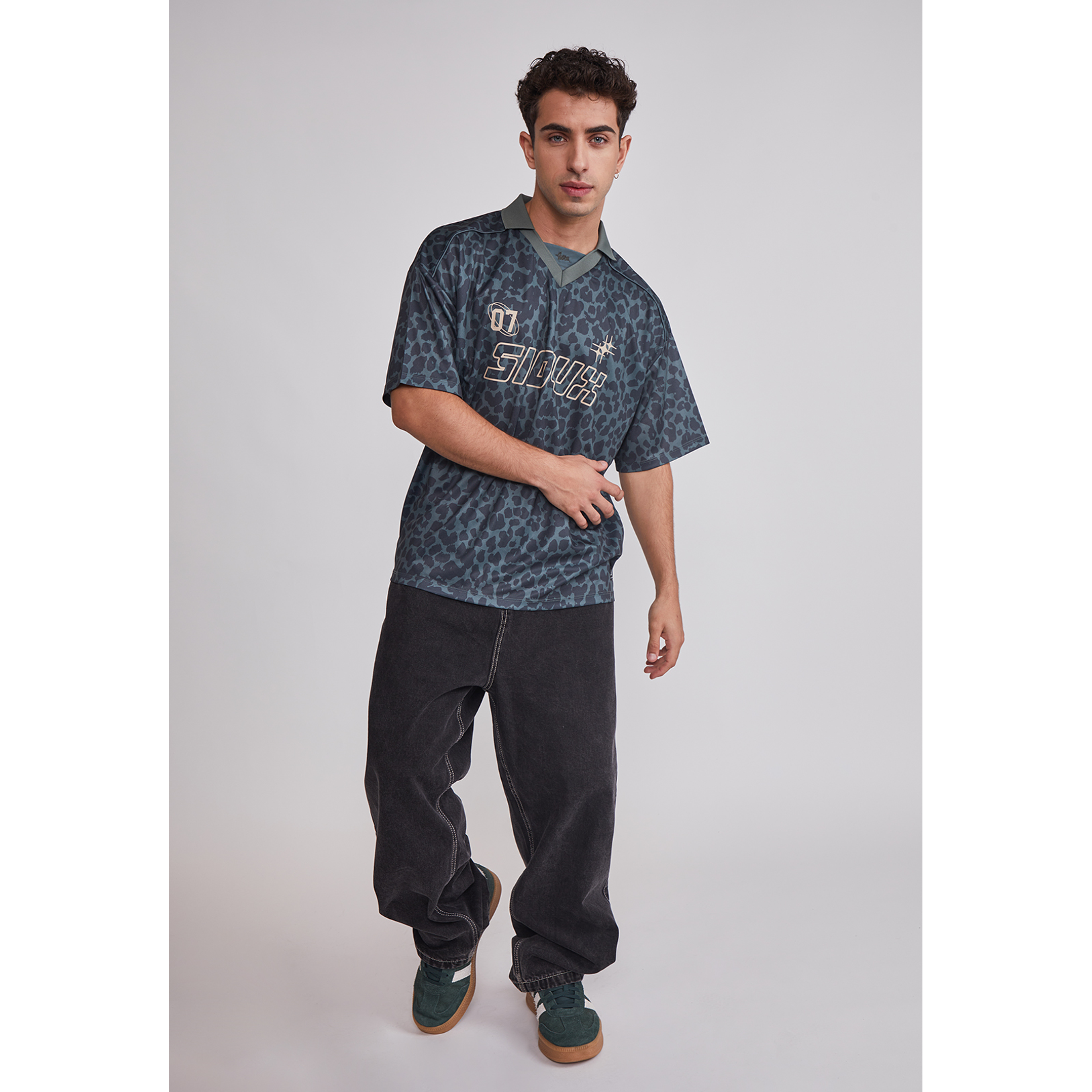 Polera Hombre Leopardo Boxy Verde Sioux 2