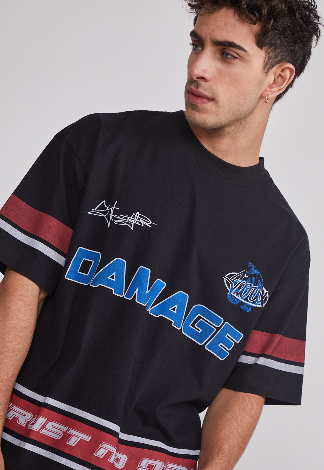 Polera Hombre Relaxed Serpiente Negro Sioux 4