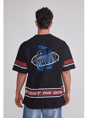 Polera Hombre Relaxed Serpiente Negro Sioux