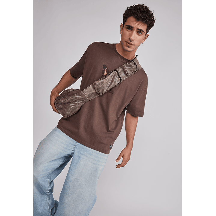 Polera Hombre Relaxed Mariposa Café Sioux 3