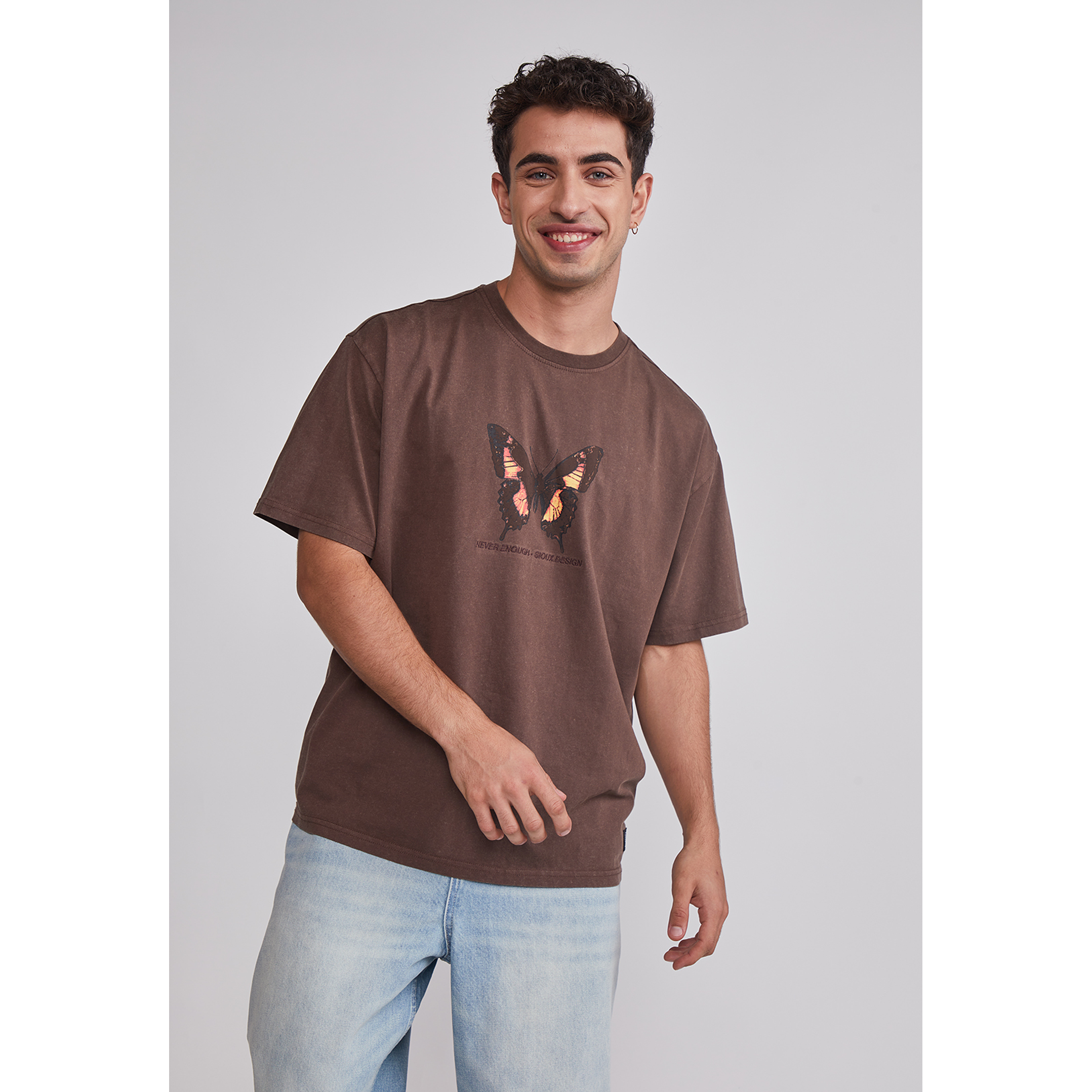 Polera Hombre Relaxed Mariposa Café Sioux 1