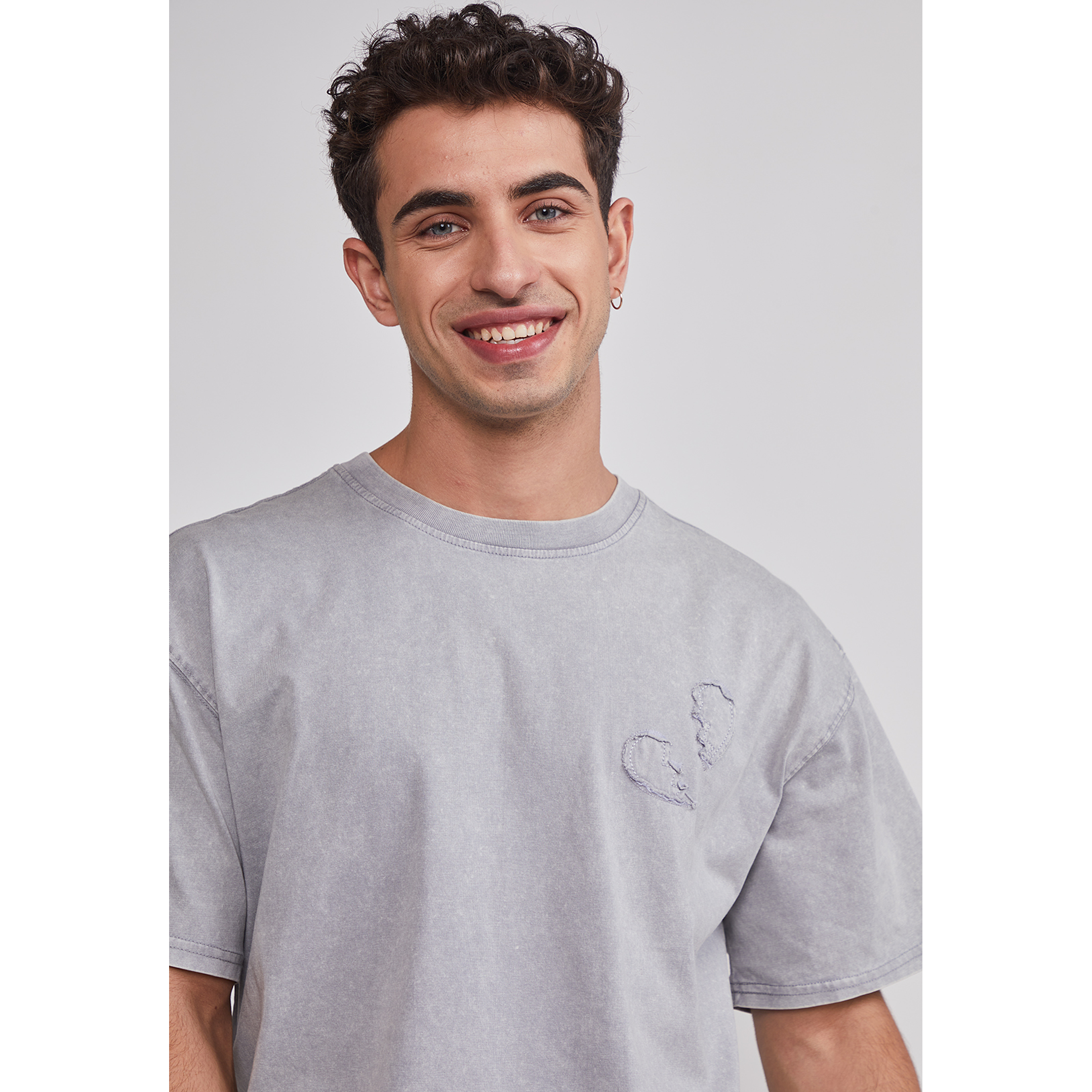 Polera Hombre Corazón 3D Gris Sioux 4