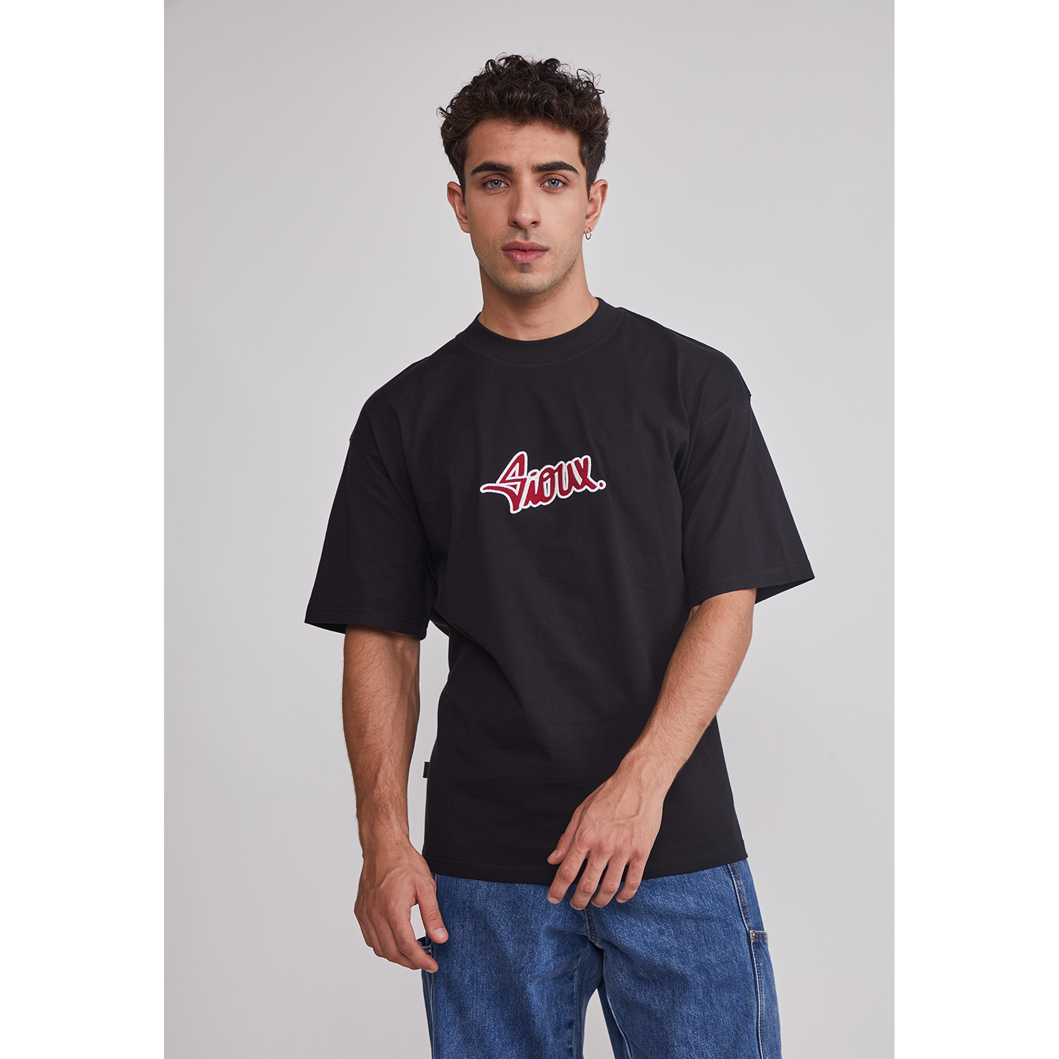 Polera Hombre Bordados Negro Sioux 1