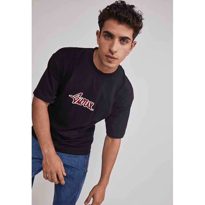 Polera Hombre Bordados Negro Sioux 3