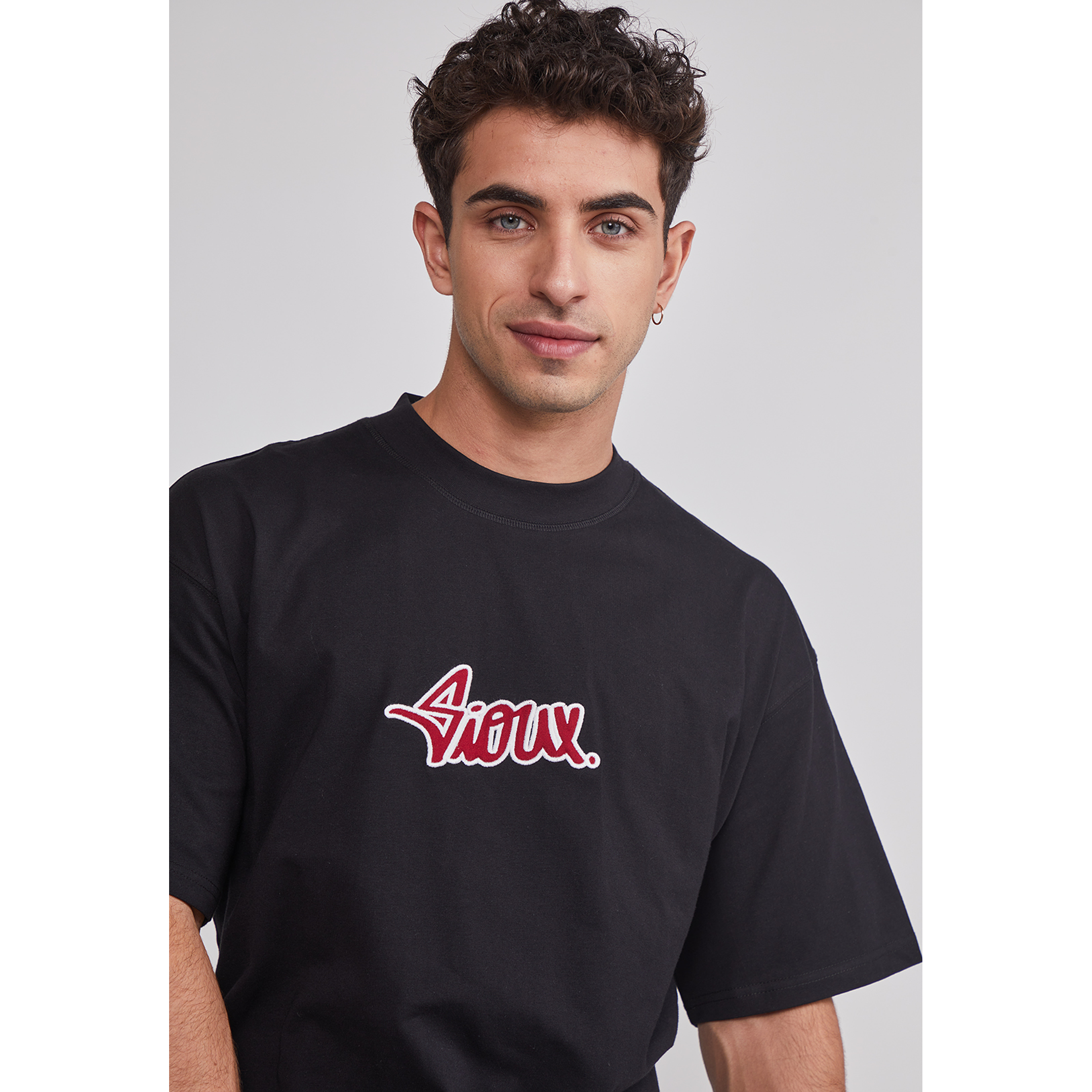 Polera Hombre Bordados Negro Sioux 4