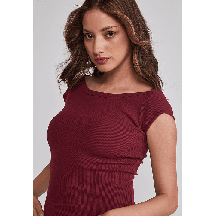 Polera Mujer Ajustada Burdeo Sioux 4