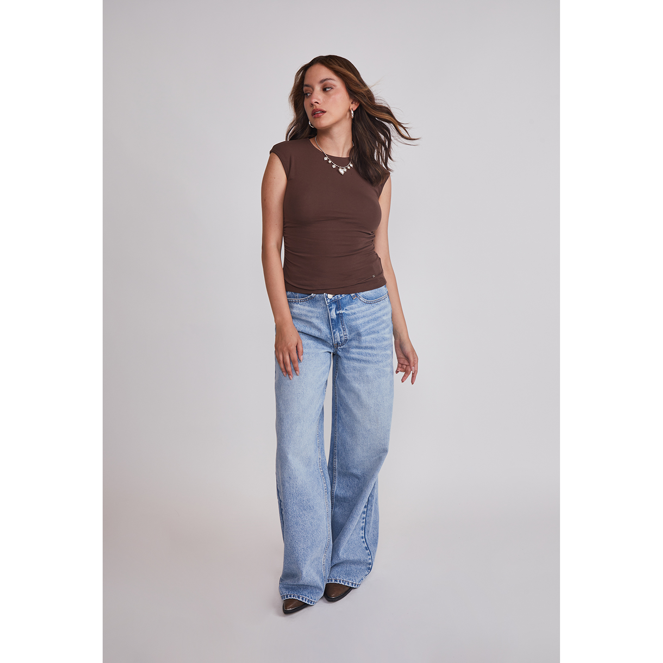 Polera Mujer Drapeada Color Café Sioux 2