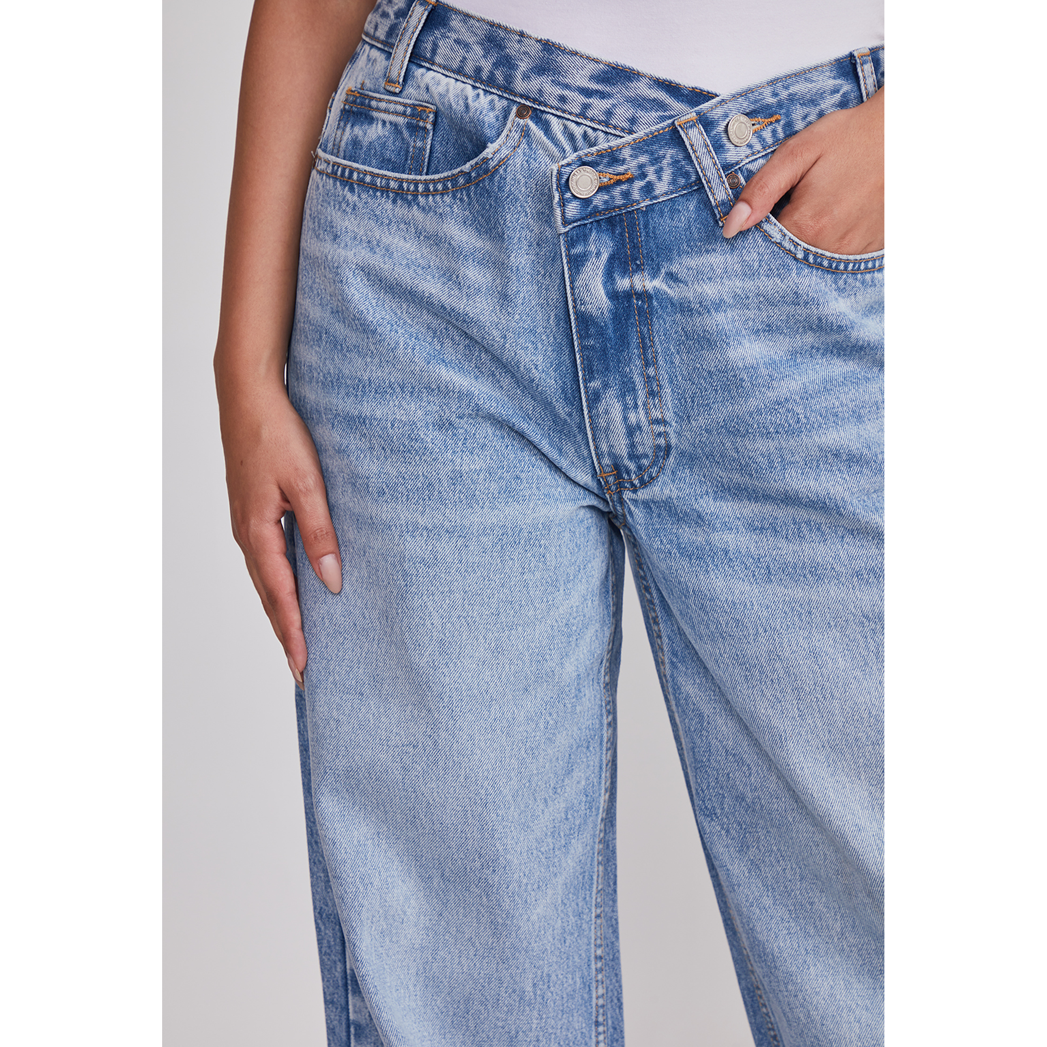 Jeans Mujer Wide Leg Boton Cruzado Celeste Sioux 4