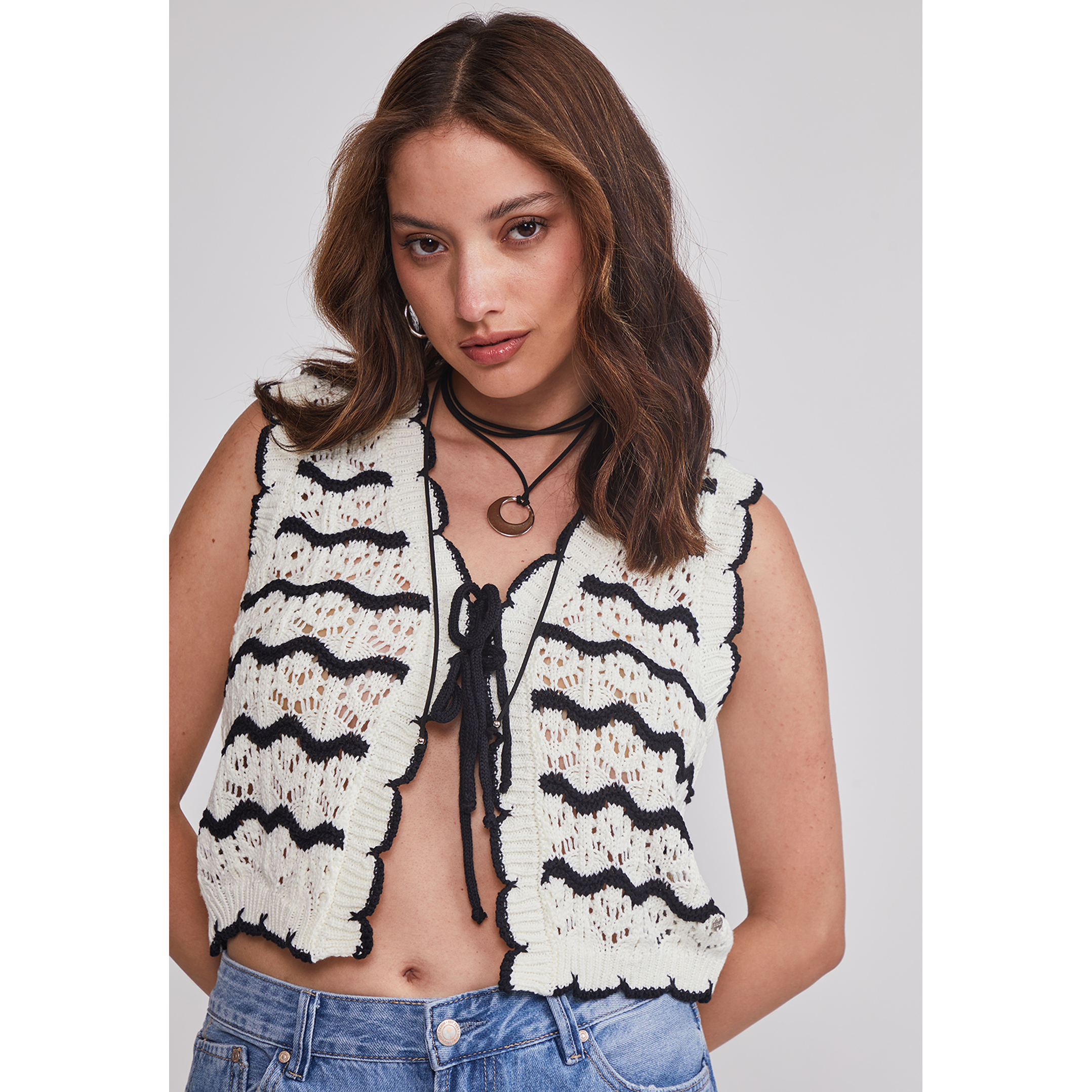 Peto Mujer Tejido Listado Negro Sioux 1