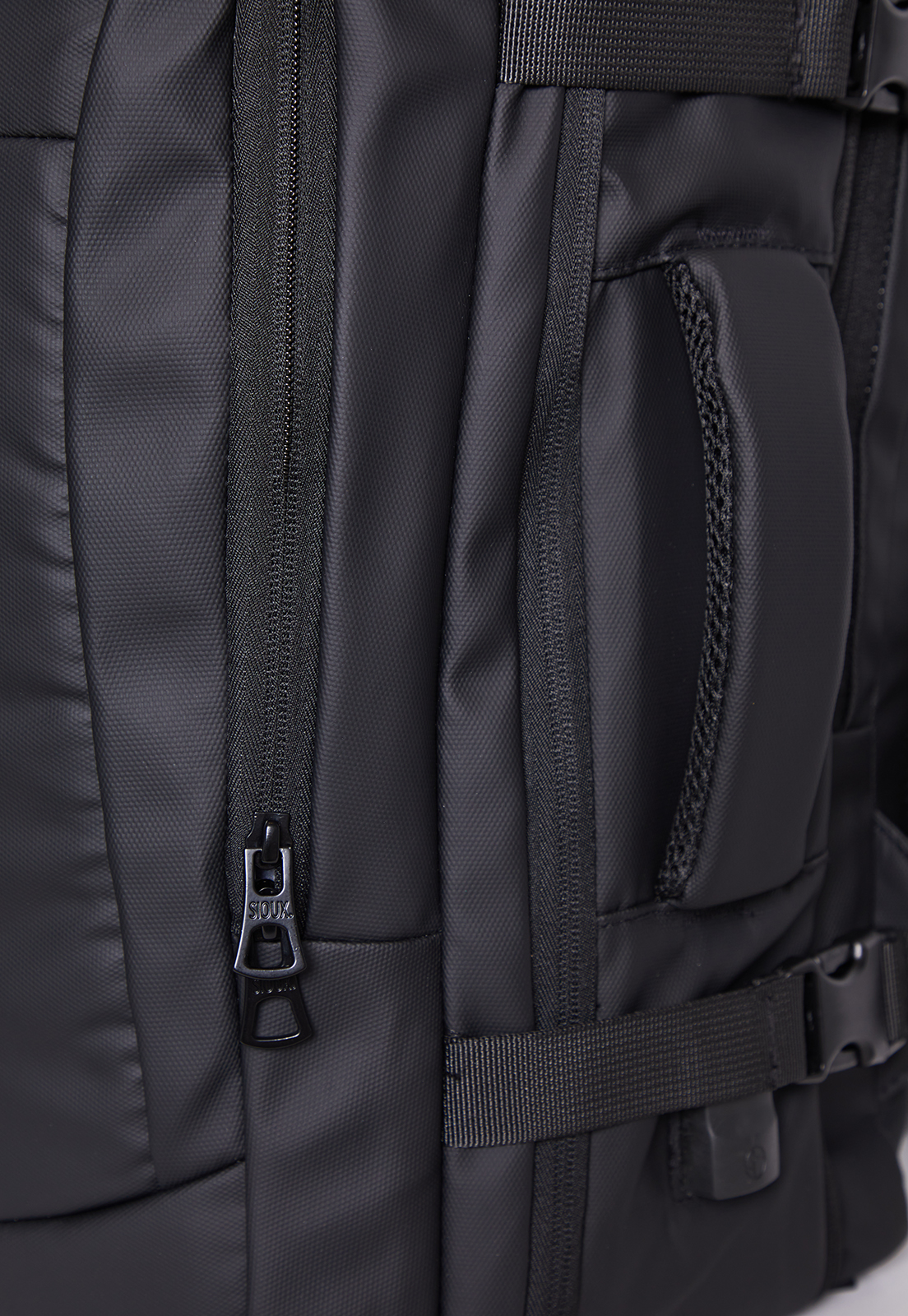 Mochila Classic Negro 28 Litros Sioux  5