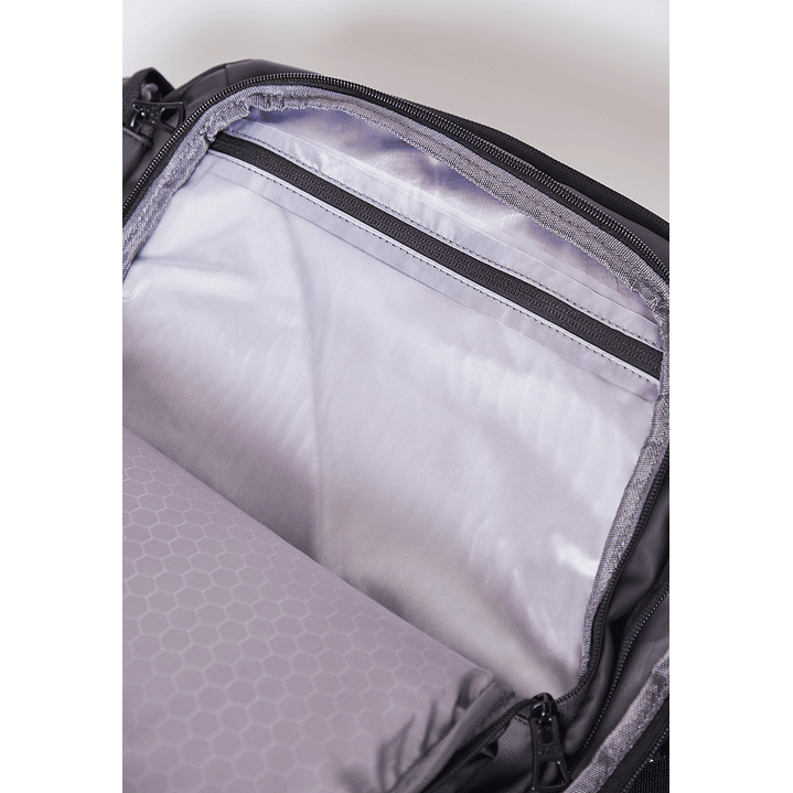 Mochila Travel Negro Sioux 6