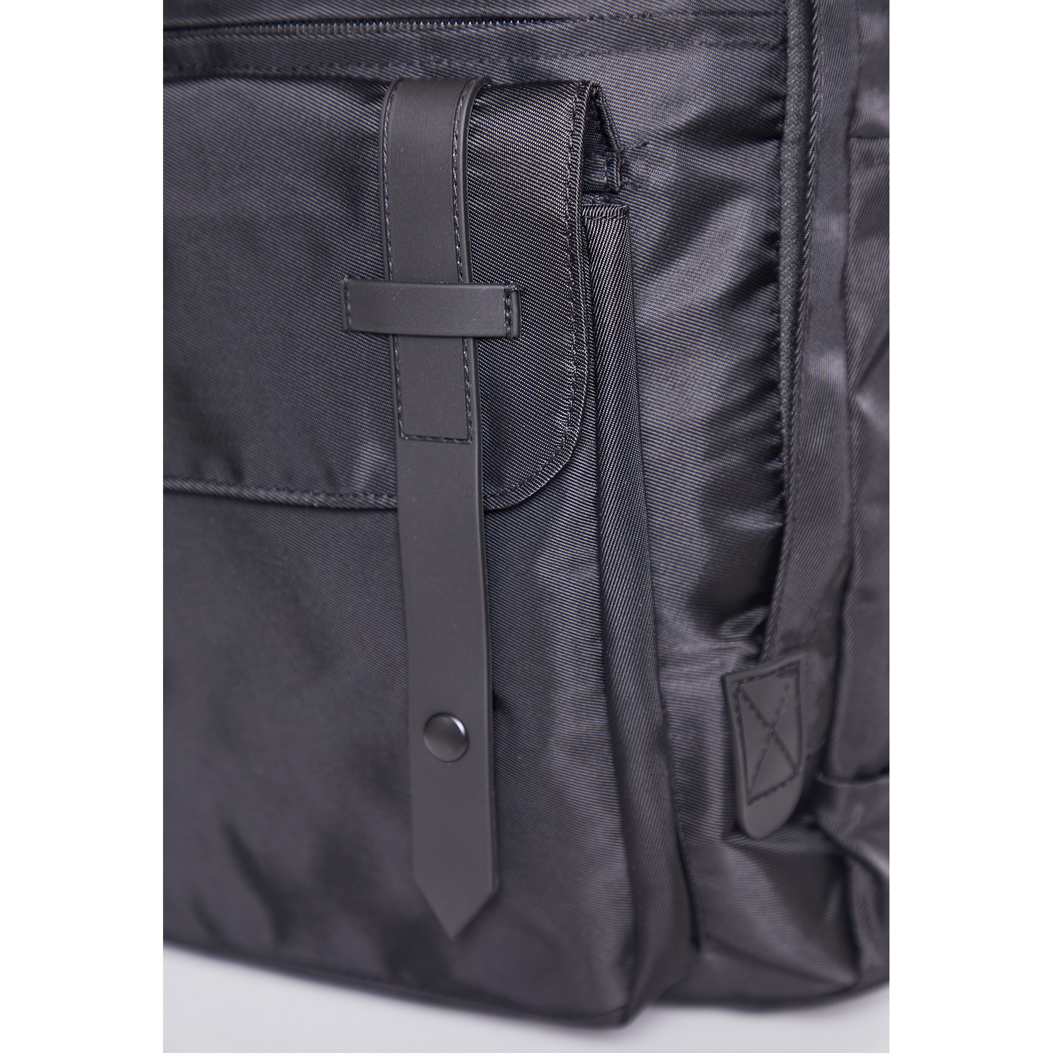 Mochila Pockets Negro Sioux 3