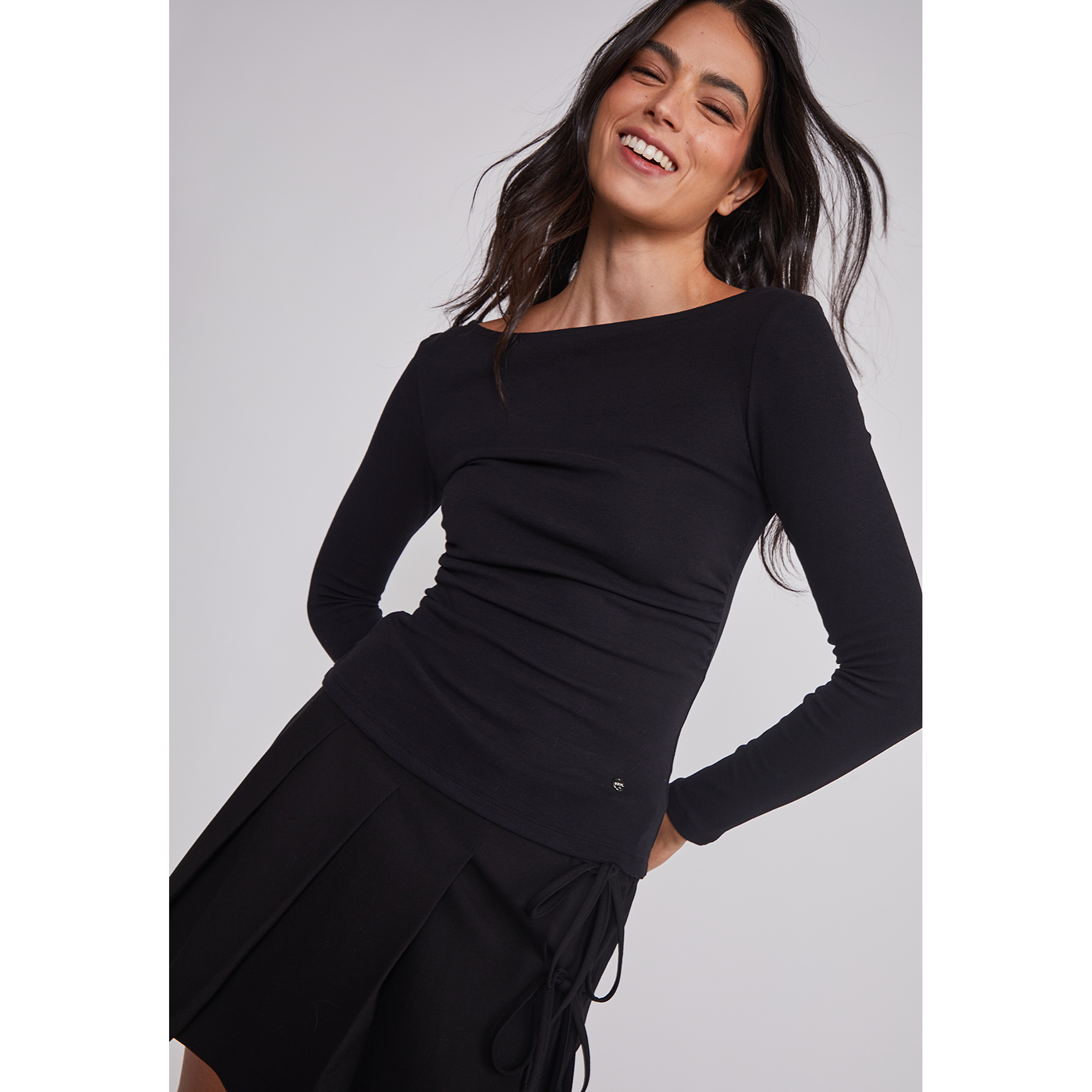 Polera Mujer Drapeada Color Negro Sioux 3