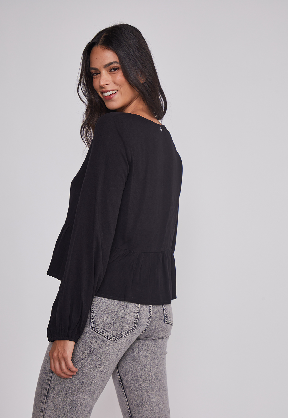 Blusa Mujer Boho Tachas Negro Sioux 2