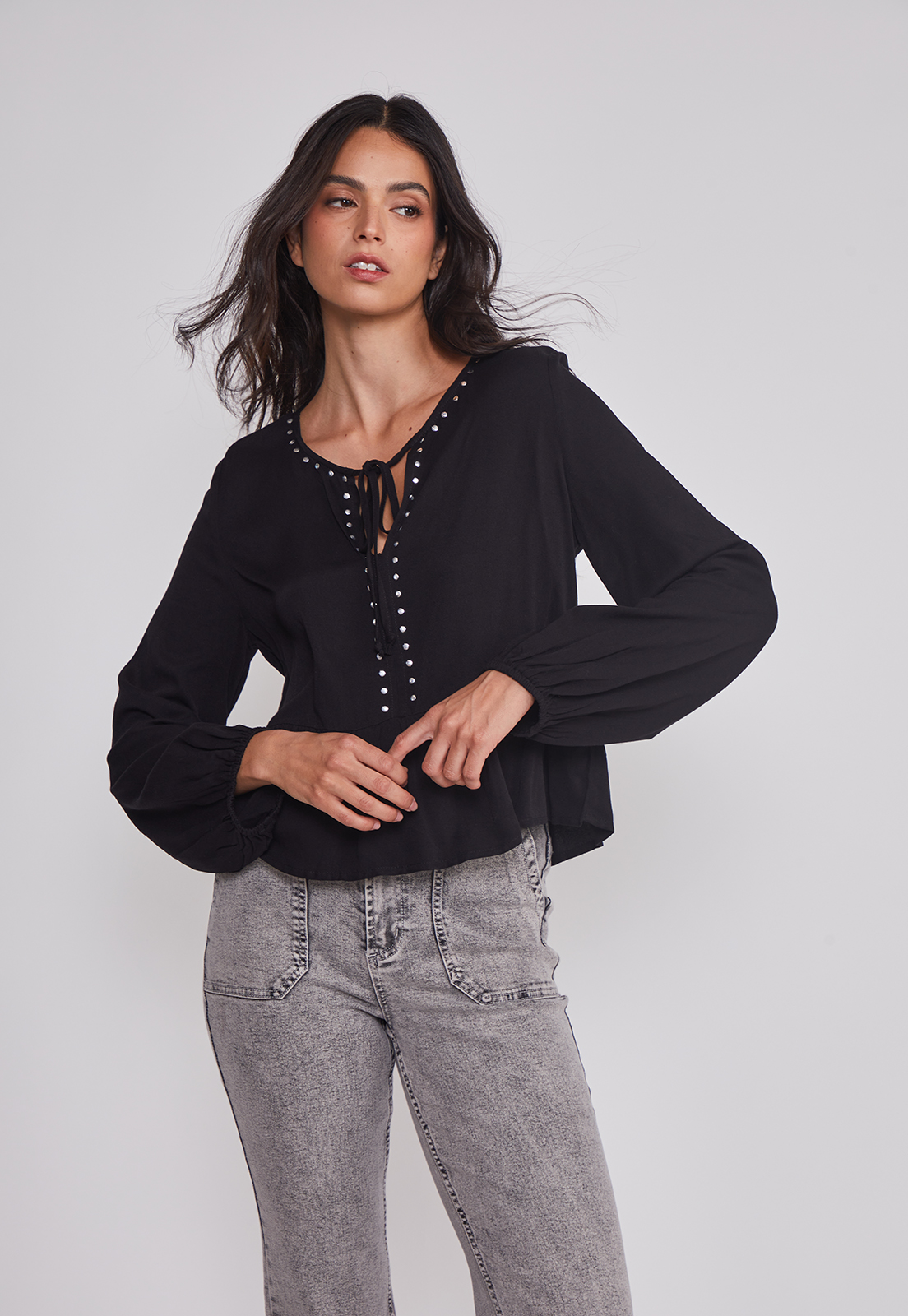 Blusa Mujer Boho Tachas Negro Sioux 1