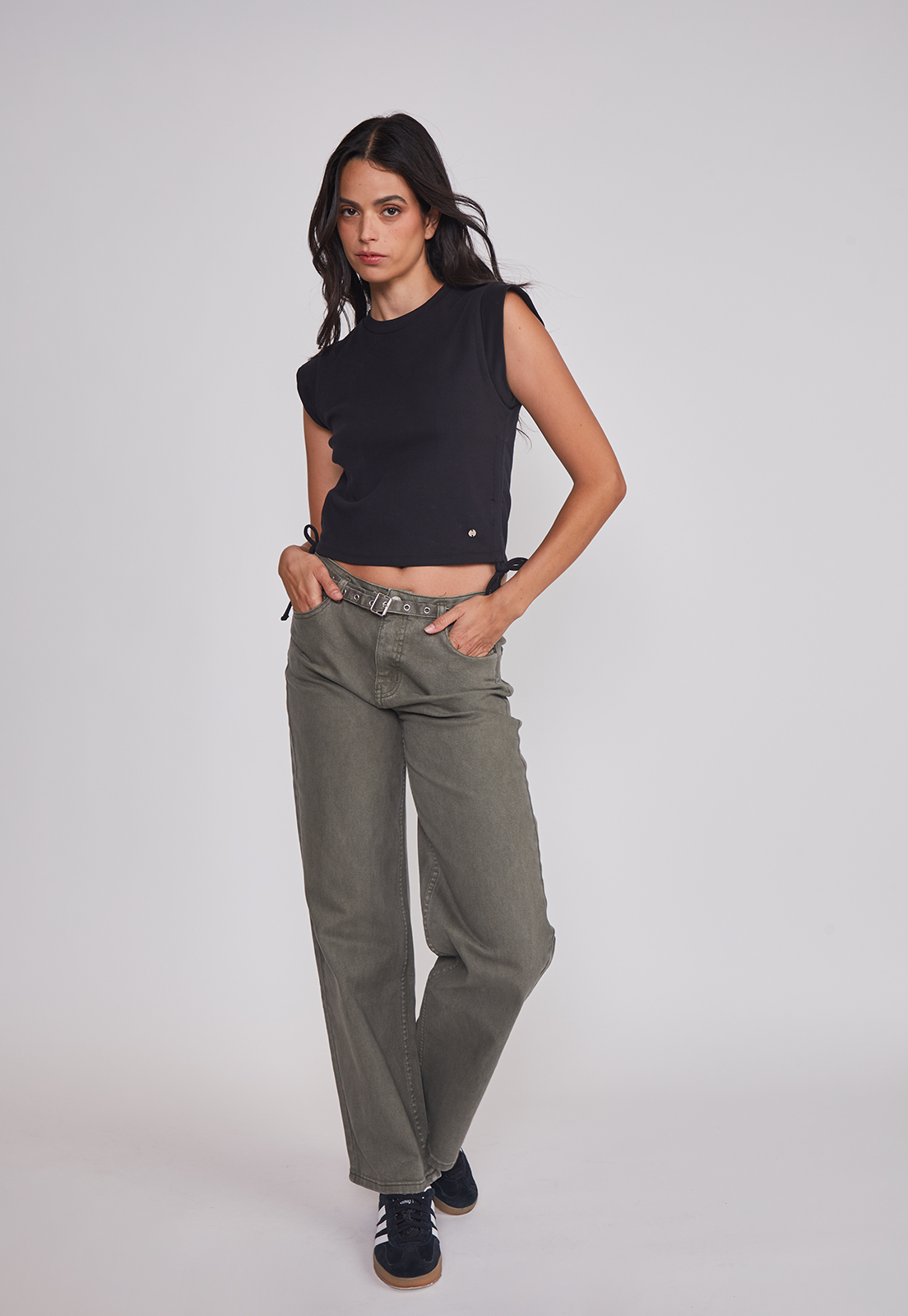 Pantalón Mujer Baggy Cinturón Verde Sioux 5