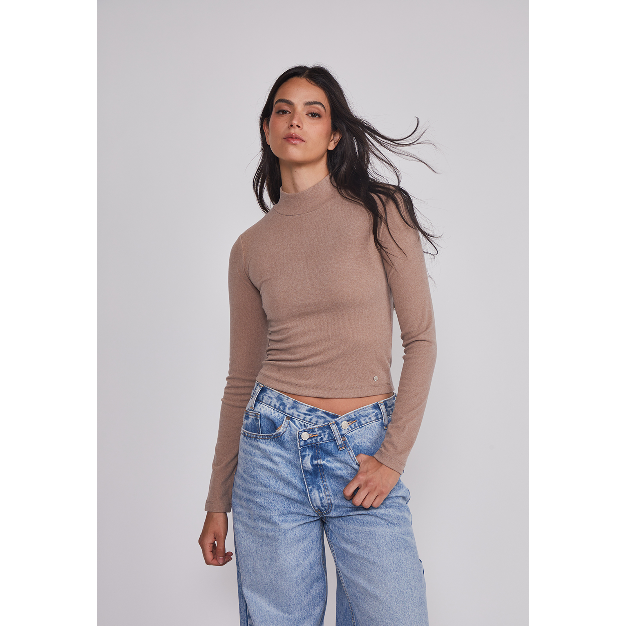 Polera Mujer Soft Cuello Alto Arena Sioux 1