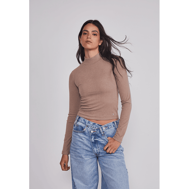 Polera Mujer Soft Cuello Alto Arena Sioux 1