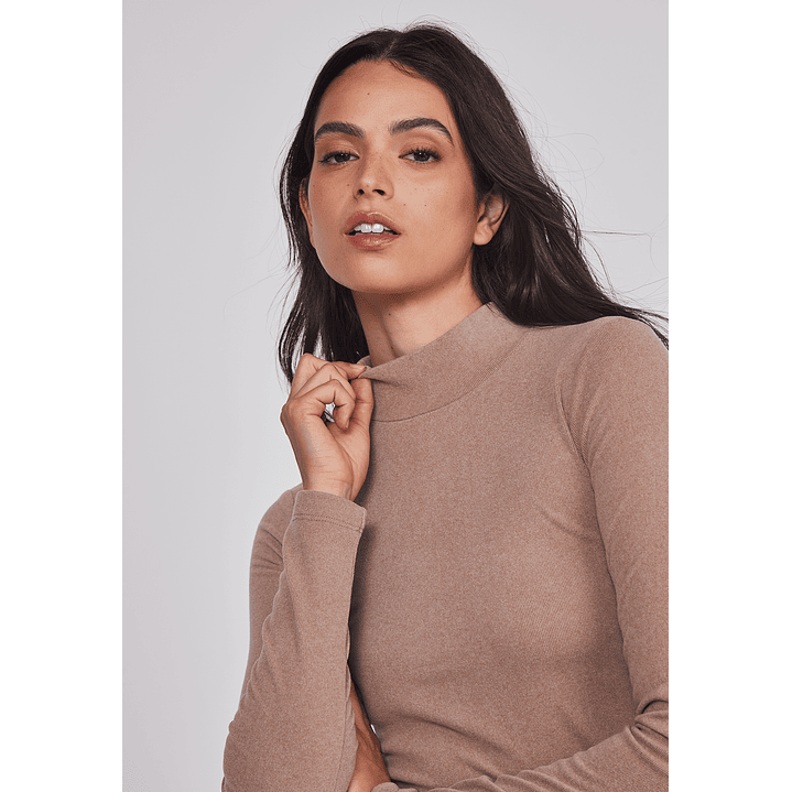 Polera Mujer Soft Cuello Alto Arena Sioux 3