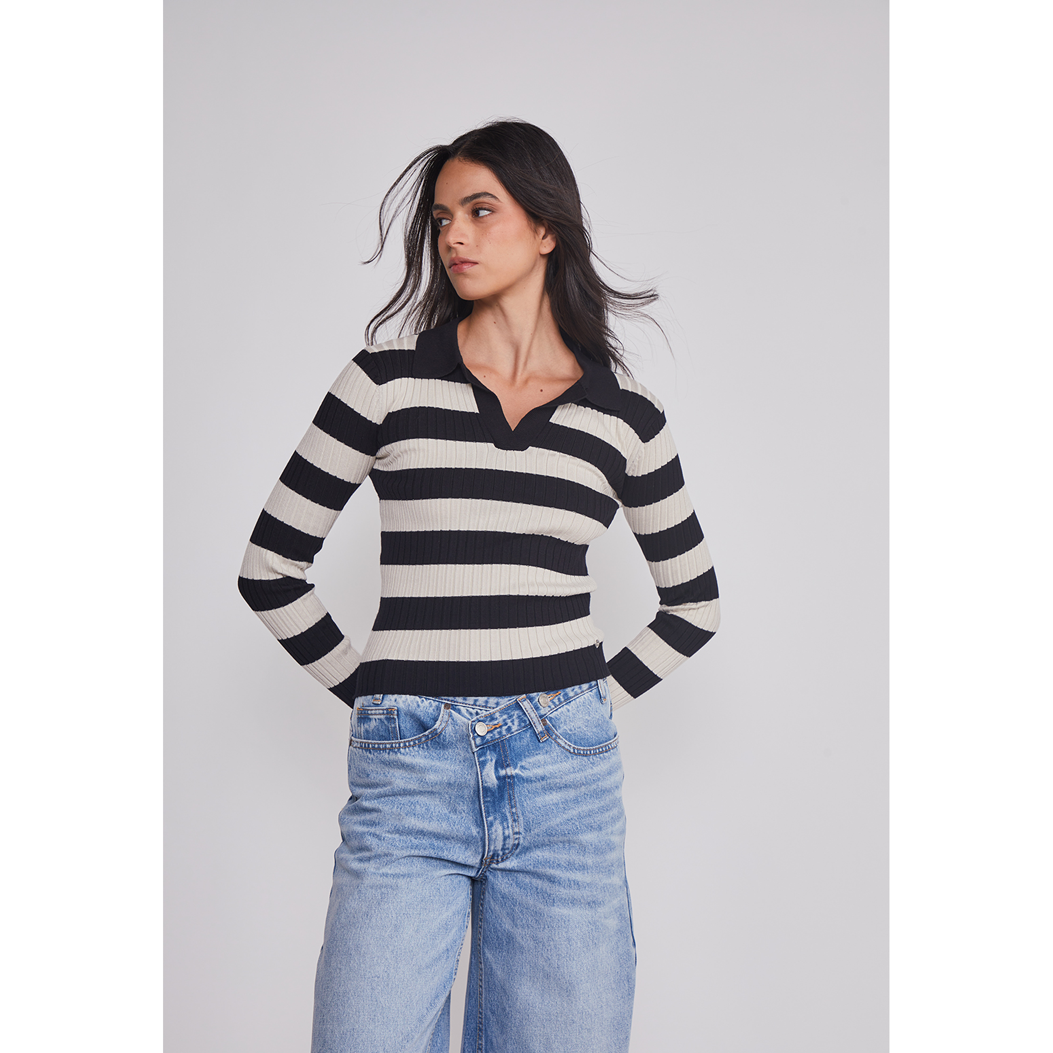 Sweater Mujer Cuello Polo Listado Negro Sioux 1