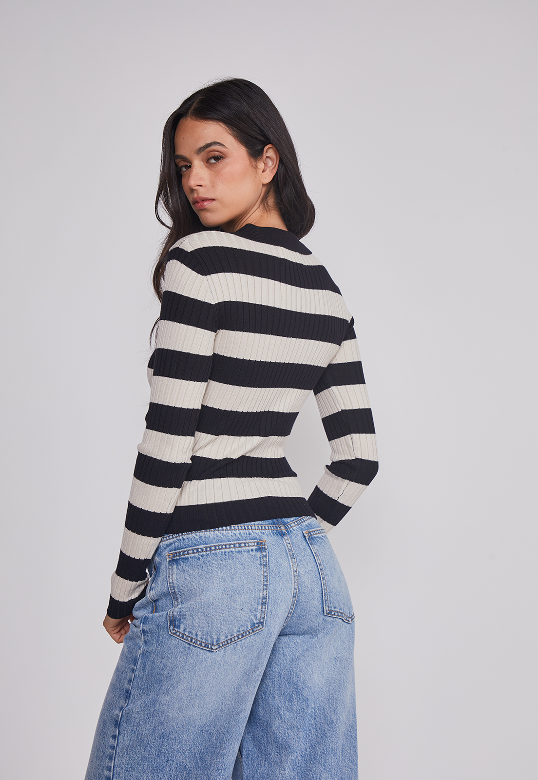 Sweater Mujer Cuello Polo Listado Negro Sioux 2