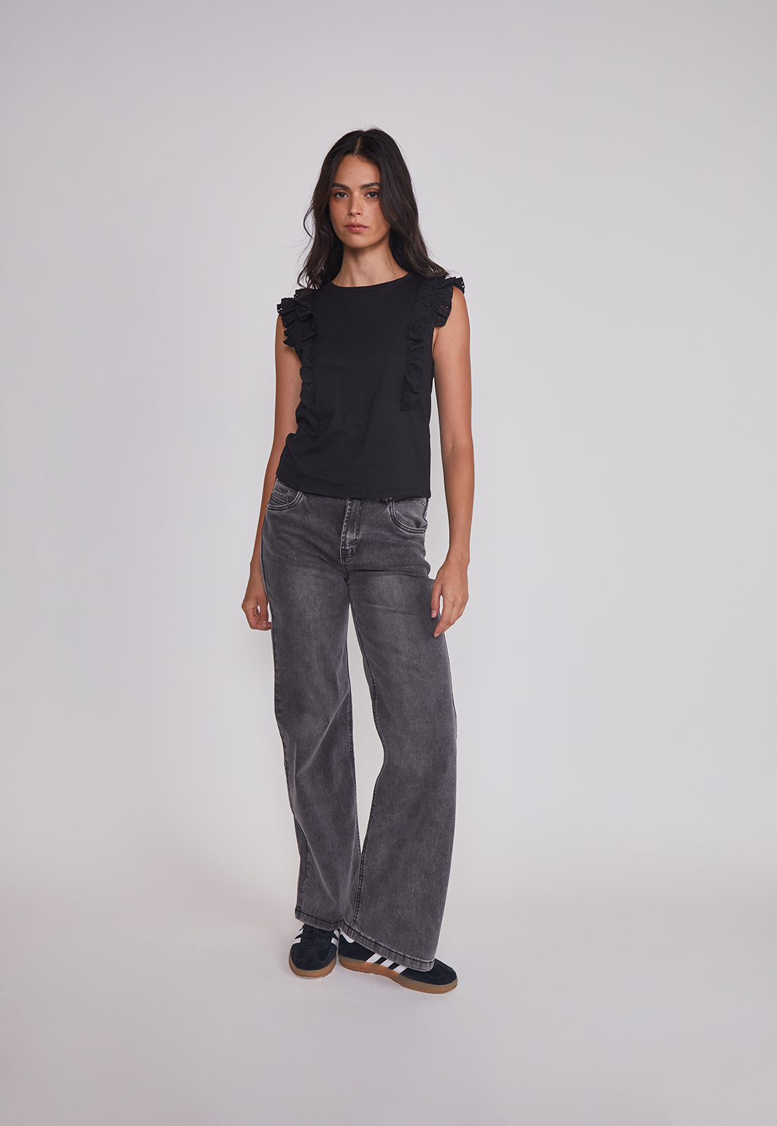 Peto Mujer Vuelos Manga Negro Sioux 5