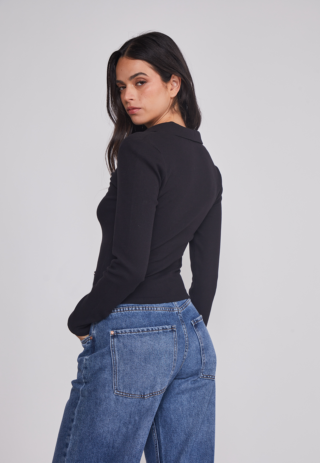 Polera Mujer Con Cuello Cierre Negro Sioux 2