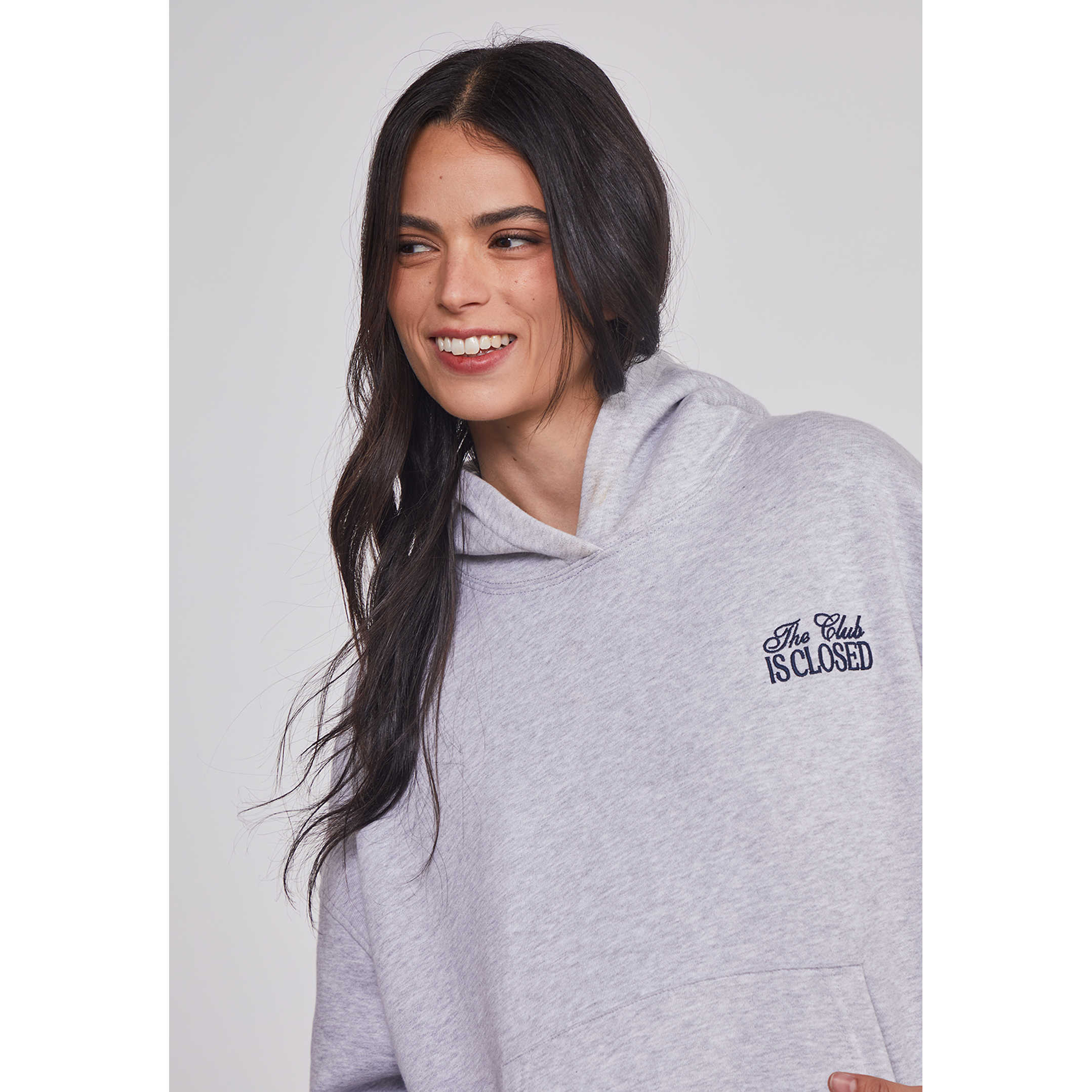 Polerón Mujer Bordado Espalda Gris Sioux 5