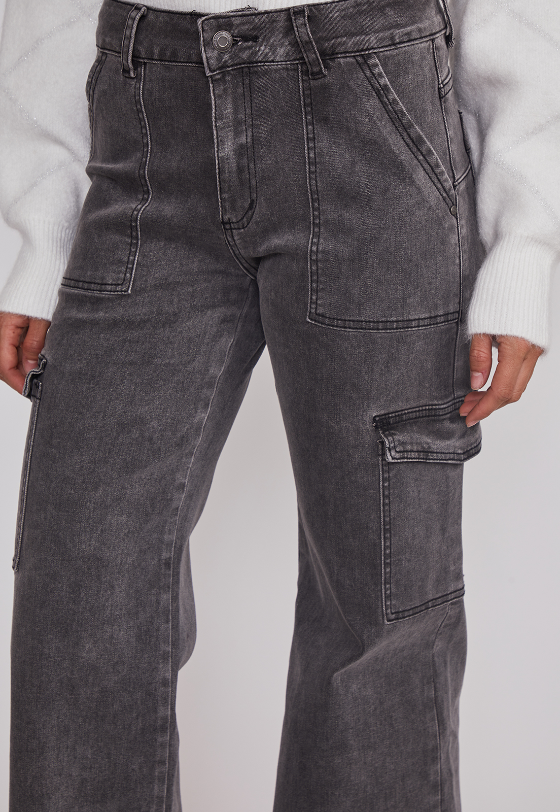 Jeans Mujer Cargo Tiro Alto Negro Sioux 4