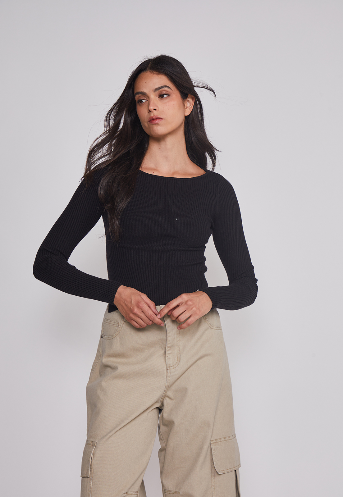 Sweater Mujer Acanalado Cuello Negro Sioux 1