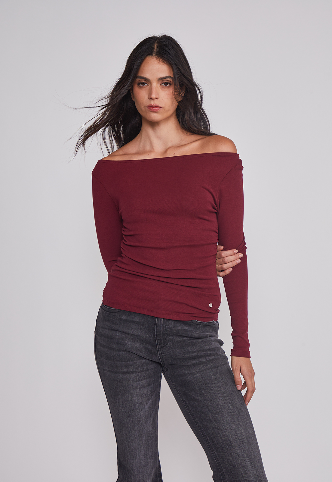 Polera Mujer Drapeada Color Burdeo Sioux 1