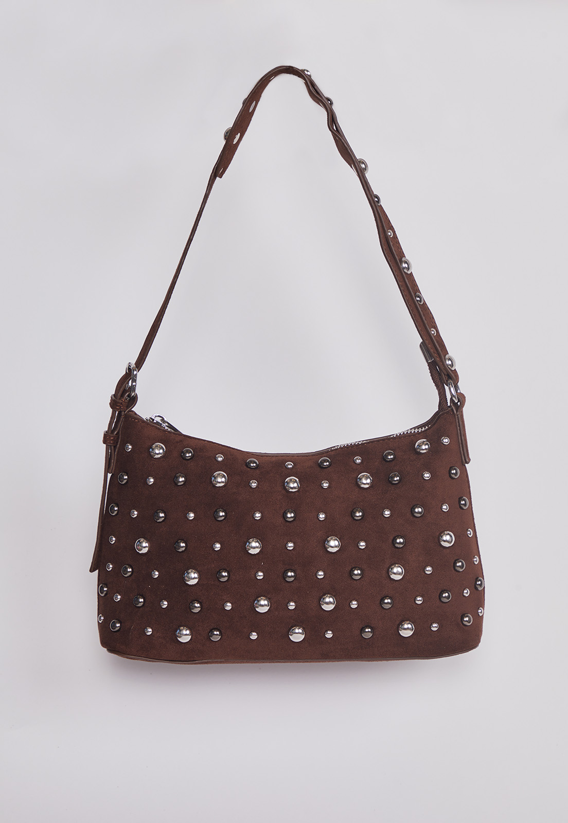 Cartera Gamuza Tachas Café Sioux 1