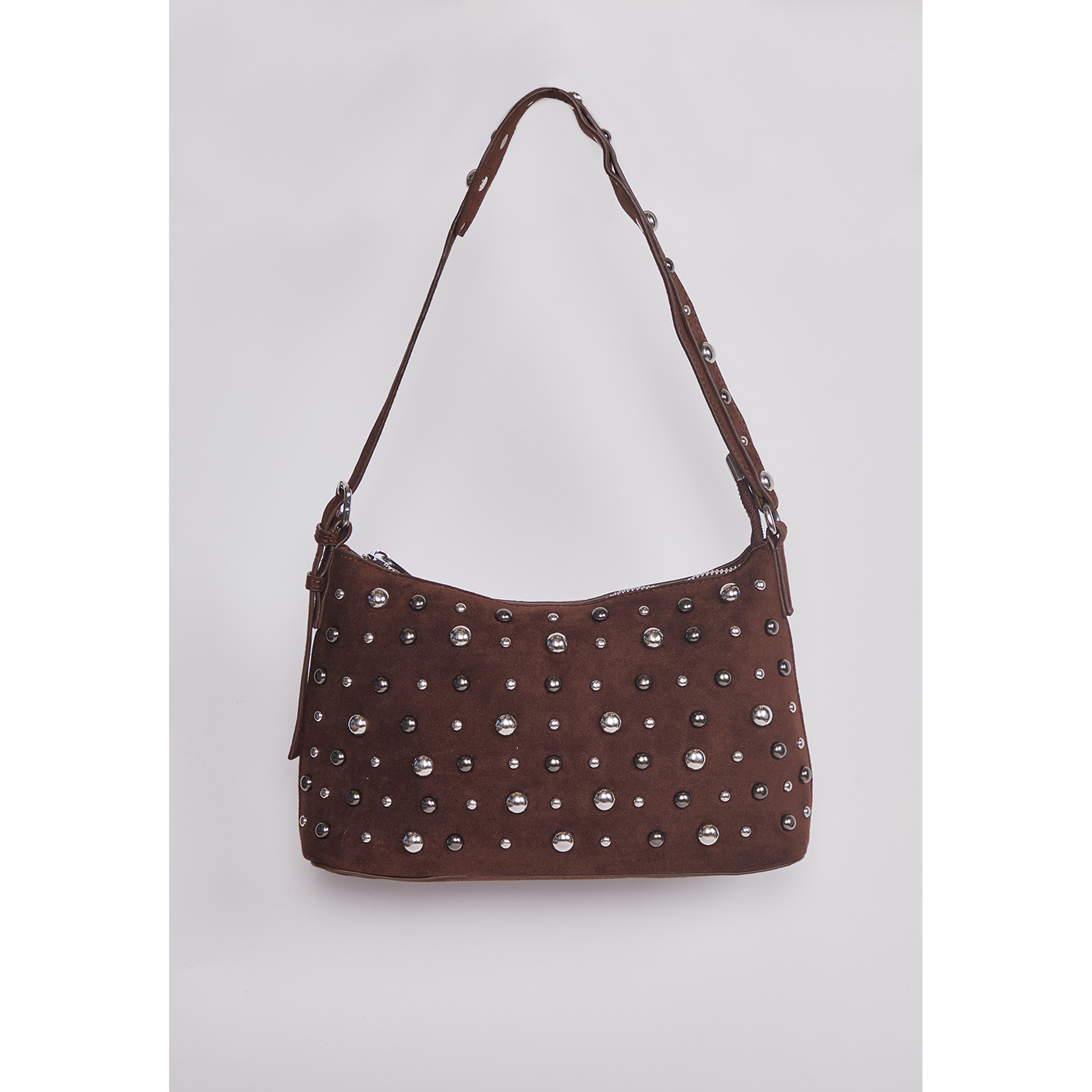 Cartera Gamuza Tachas Café Sioux 1