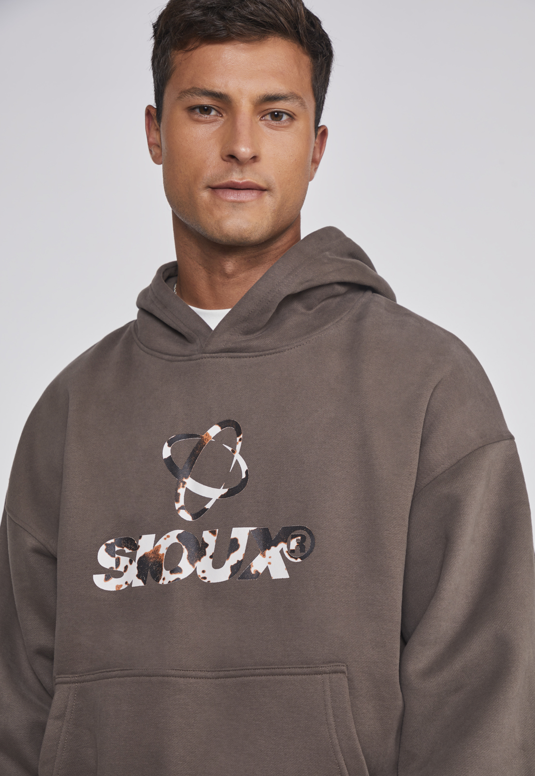 Polerón Hombre Vaca Café Sioux 4