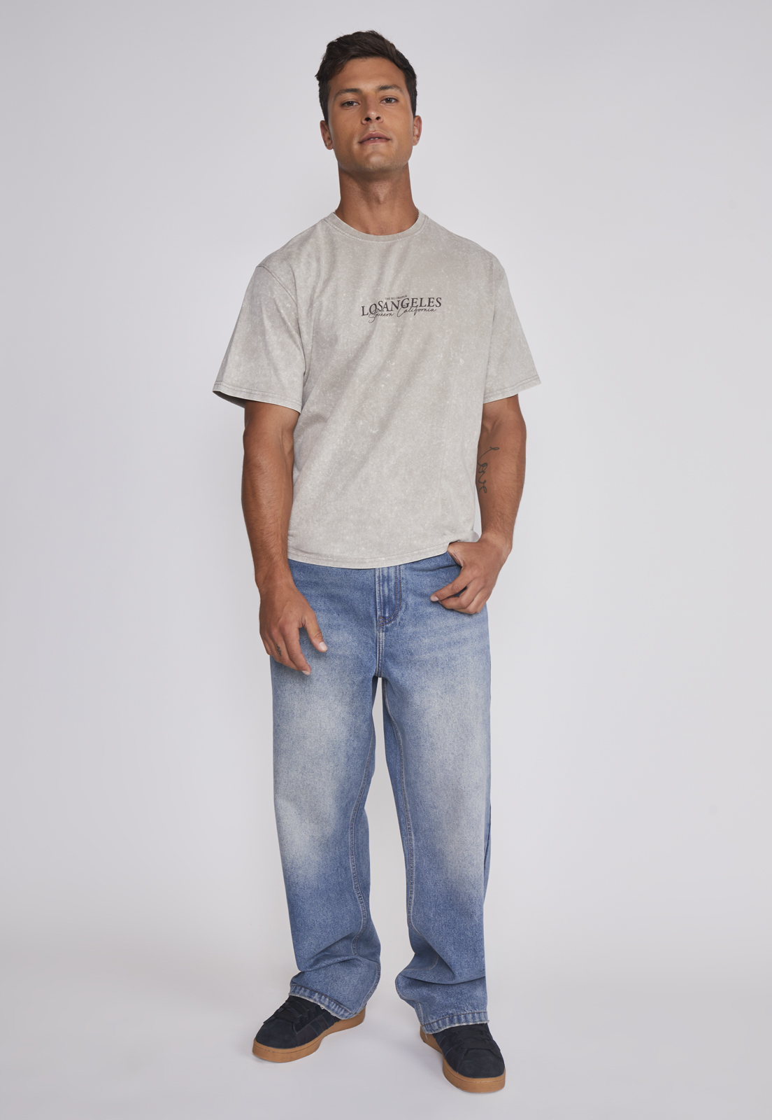 Polera Hombre Relaxed Los Angeles Café Sioux 3