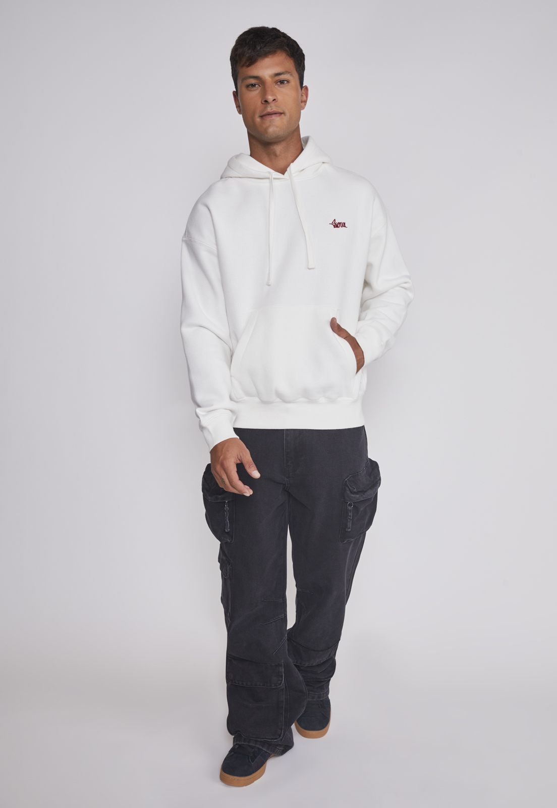 Polerón Hombre Basic Bordado Gorro Crudo Sioux 3