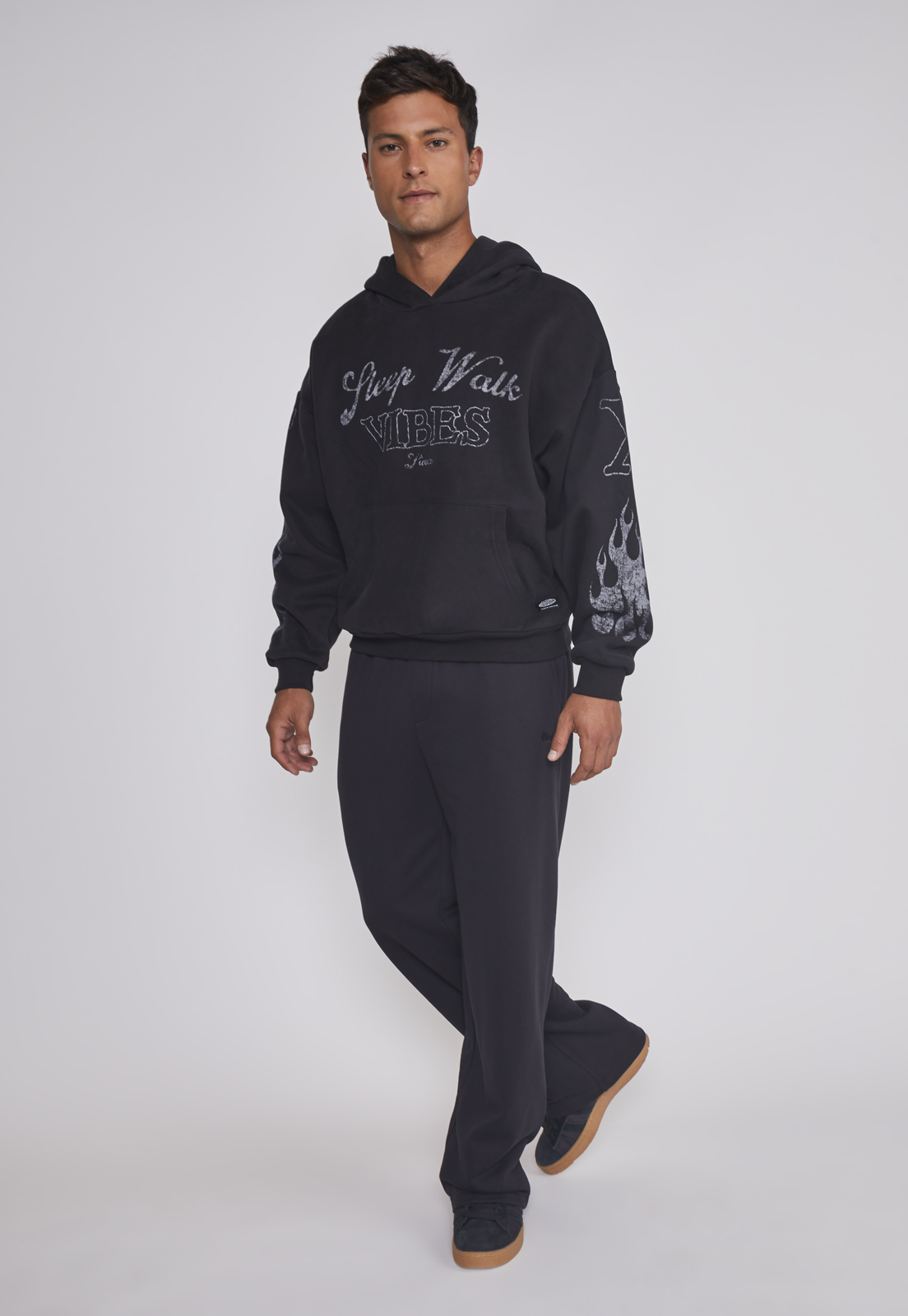 Polerón Hombre Llamas Brazos Negro Sioux 3