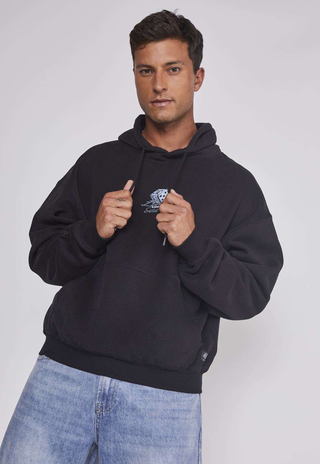 Polerón Hombre Dados Negro Sioux 5