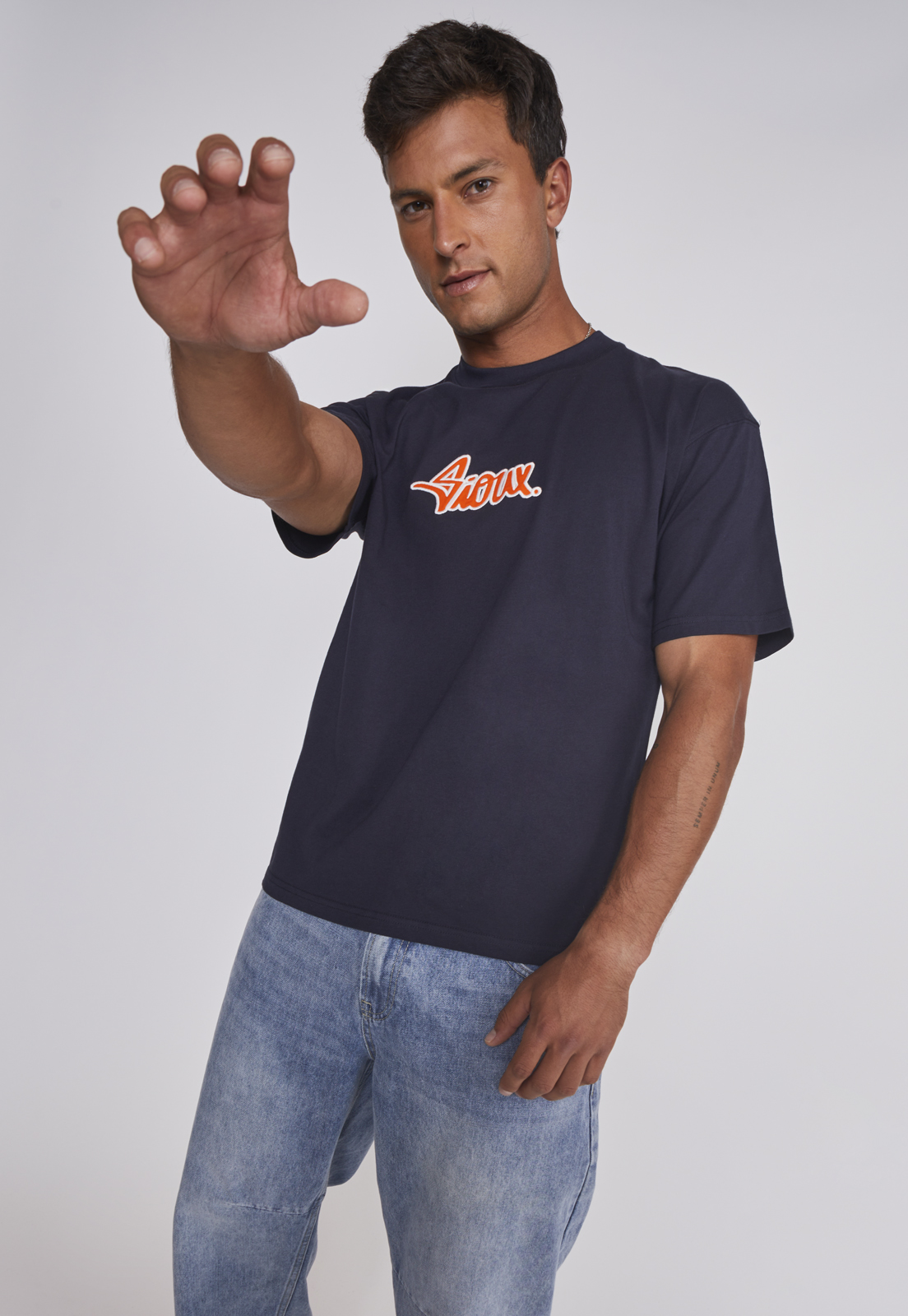 Polera Hombre Bordado Azul Sioux 4