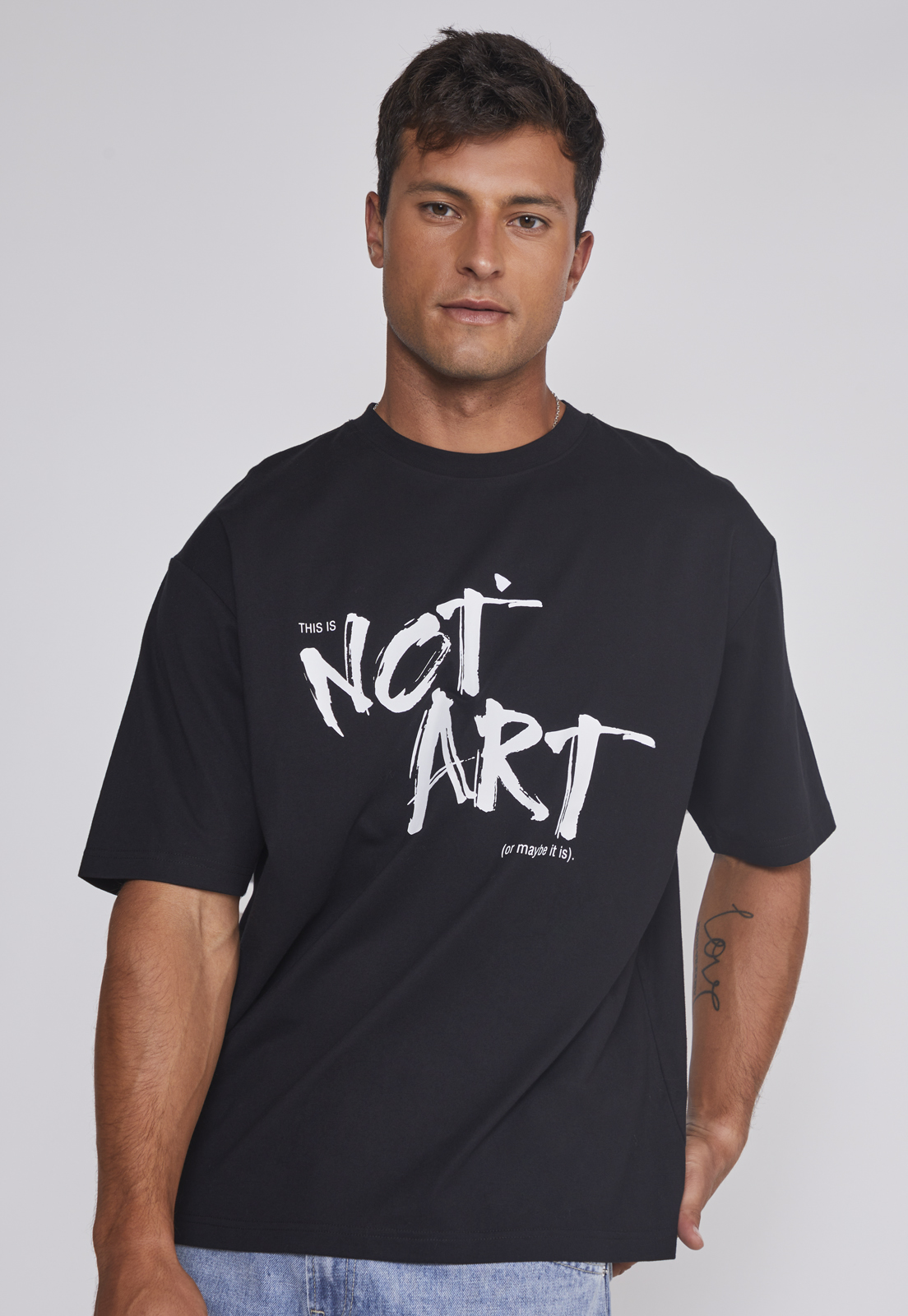 Polera Hombre Relaxed Graffitti Negro Sioux 1